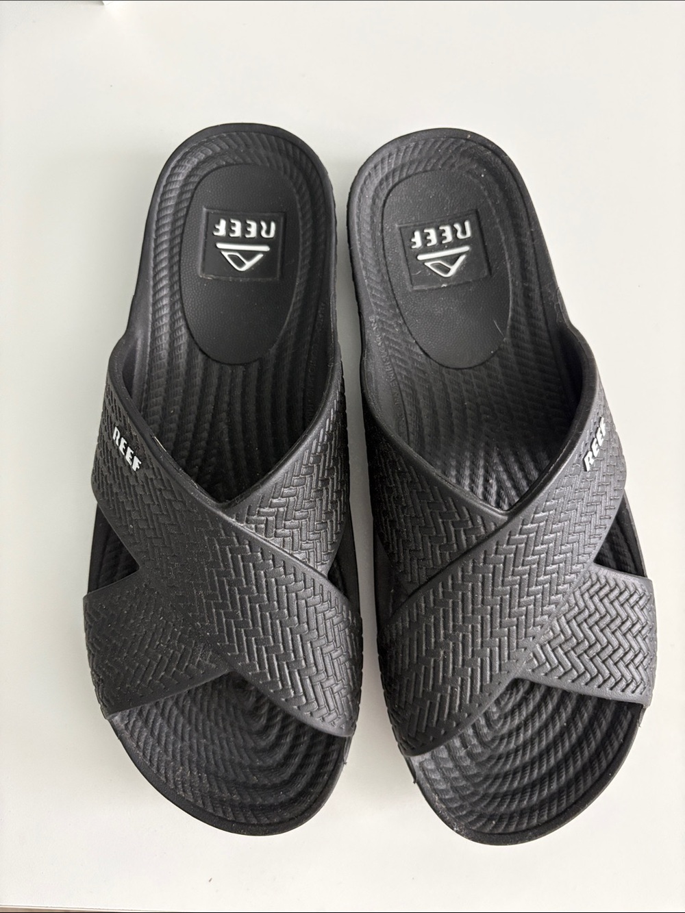 Reef Men's Black Crisscross Slide Sandals
